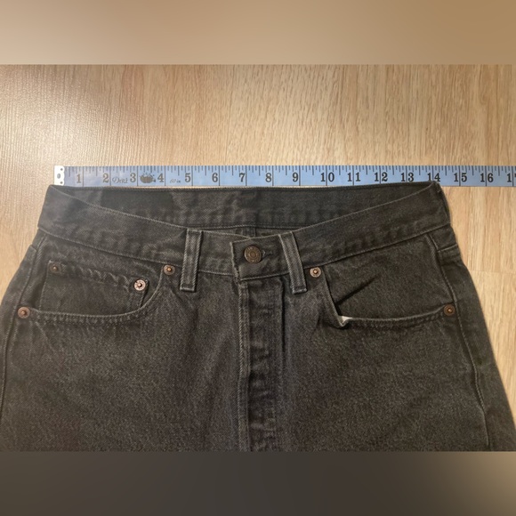 Black 501 Vintage Levi’s, fits size 27, 28 - Picture 4 of 7
